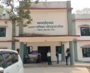 नए चौपाटी और पुष्पवाटिका के नाम पर डीएमएफ की राशि का बंदरबांट नए चौपाटी और पुष्पवाटिका के नाम पर डीएमएफ की राशि का बंदरबांट