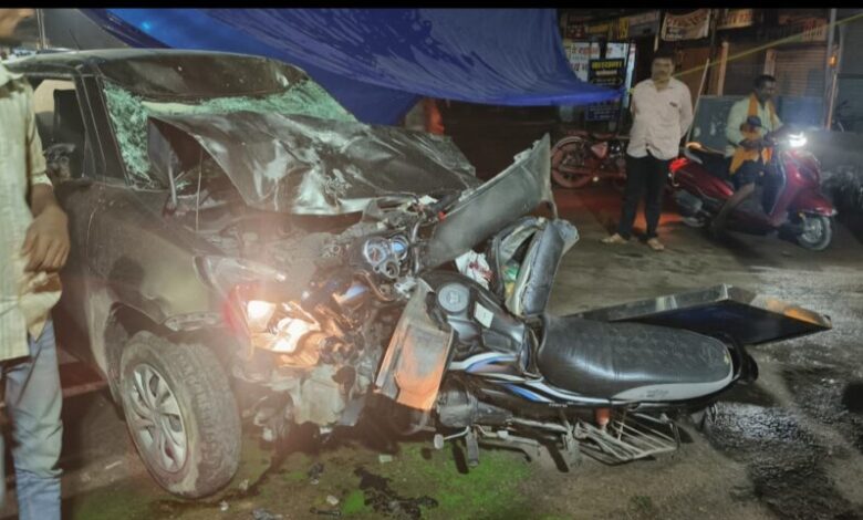 नशेड़ी ने मचाई सड़क पर तबाही, तीन बाइक सवार को कुचला नशेड़ी ने मचाई सड़क पर तबाही, तीन बाइक सवार को कुचला