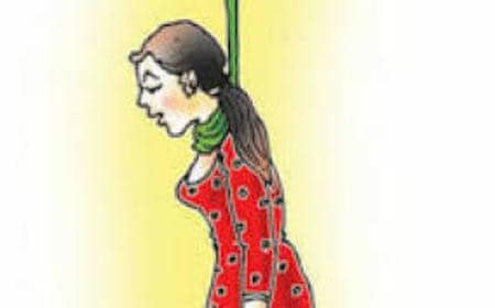 महिला मजदूर ने पावर प्लांट में लगाईं फांसी महिला मजदूर ने पावर प्लांट में लगाईं फांसी