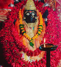 दंतेश्वरी माई की दान पेटी में नकदी, सोना- चांदी और मन्नतों के पत्र