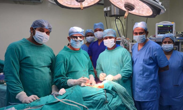 प्रदेश में पहली बार 70 वर्षीय बुजुर्ग के गले की दुर्लभ सर्जरी प्रदेश में पहली बार 70 वर्षीय बुजुर्ग के गले की दुर्लभ सर्जरी