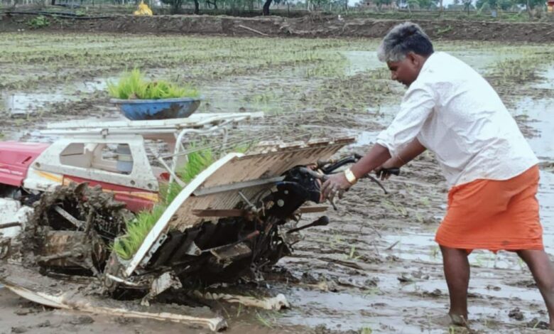 खेती में तकनीकी नवाचार से समृद्धि: नवागढ़ के किसान संतोष बने प्रेरणा स्रोत खेती में तकनीकी नवाचार से समृद्धि: नवागढ़ के किसान संतोष बने प्रेरणा स्रोत