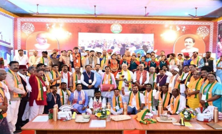 तीन दिवसीय भाजपा प्रशिक्षण शिविर का आज अंतिम दिन तीन दिवसीय भाजपा प्रशिक्षण शिविर का आज अंतिम दिन