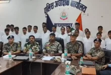 22 नक्सलियों ने किया आत्मसमर्पण, 8 महिला भी शामिल