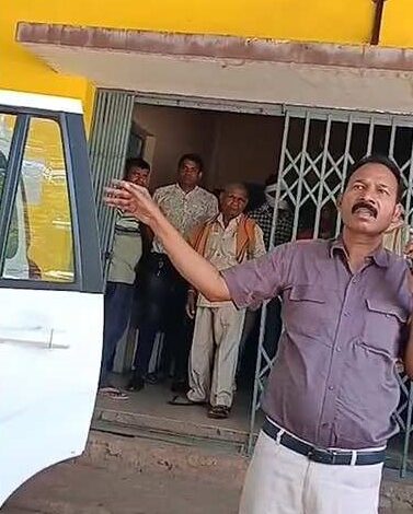 रिश्वत लेने वाले आरोपी तहसीलदार को नोटिस, तीन दिनों में माँगा जवाब रिश्वत लेने वाले आरोपी तहसीलदार को नोटिस, तीन दिनों में माँगा जवाब