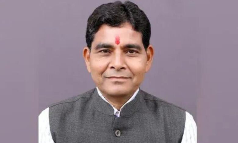 तहसीलदार संघ ने 17 सूत्रीय मांगों का ज्ञापन राजस्व मंत्री को सौंपा तहसीलदार संघ ने 17 सूत्रीय मांगों का ज्ञापन राजस्व मंत्री को सौंपा