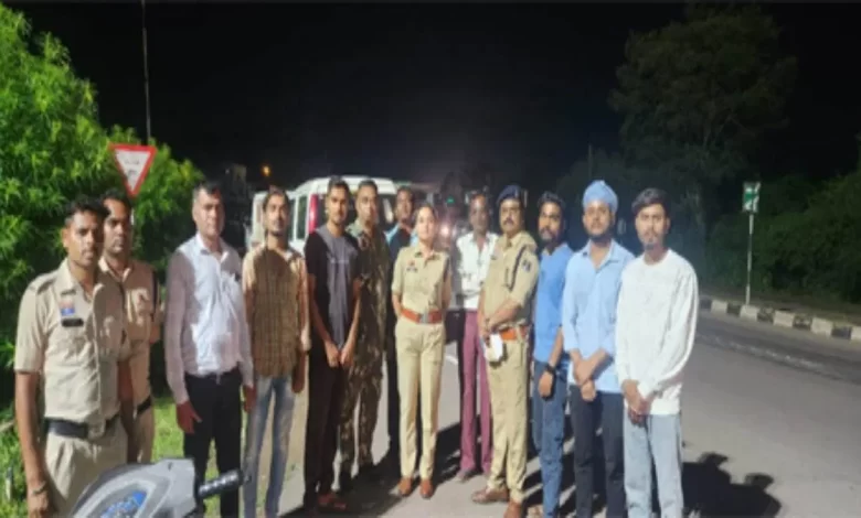 सड़क पर गौ माता छोड़ने पर अब मालिकों पर पुलिस करेगी कार्रवाई सड़क पर गौ माता छोड़ने पर अब मालिकों पर पुलिस करेगी कार्रवाई