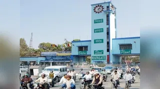 BSP के ब्लास्ट फर्नेस-8 में लगी भीषण आग, बीएसपी की टीम मौके पर पहुंची BSP के ब्लास्ट फर्नेस-8 में लगी भीषण आग, बीएसपी की टीम मौके पर पहुंची