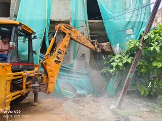 अवैध निर्माण एवं प्लाटिंग के खिलाफ नगर निगम ने चलाया अभियान अवैध निर्माण एवं प्लाटिंग के खिलाफ नगर निगम ने चलाया अभियान