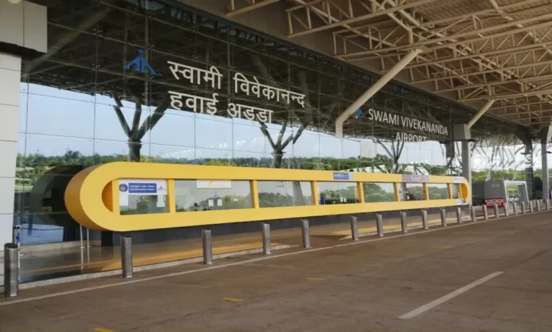 एयरपोर्ट में मिला लावारिस बैग, जाँच में जुटी CISF एयरपोर्ट में मिला लावारिस बैग, जाँच में जुटी CISF