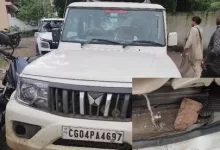 कच्ची शराब के साथ आबकारी विभाग ने महिला को किया गिरफ्तार