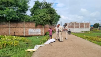 लाश से भरी मिली बोरियां, पुलिस और एफएसएल की टीम जांच में जुटी लाश से भरी मिली बोरियां, पुलिस और एफएसएल की टीम जांच में जुटी