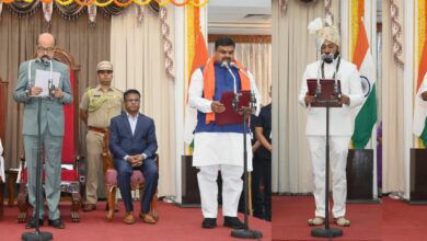 рд░рд╛рдЬреНрдпрдкрд╛рд▓ рдбреЗрдХрд╛ рдиреЗ рджрд┐рд▓рд╛рдИ рдордВрддреНрд░рд┐рдпреЛрдВ рдХреЛ рд╢рдкрде рд░рд╛рдЬреНрдпрдкрд╛рд▓ рдбреЗрдХрд╛ рдиреЗ рджрд┐рд▓рд╛рдИ рдордВрддреНрд░рд┐рдпреЛрдВ рдХреЛ рд╢рдкрде