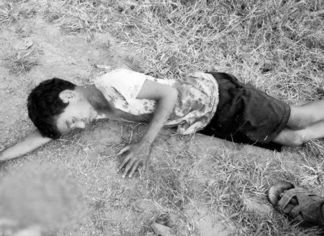 चॉक्लेट का लालच देकर चाकू से किया वार, बच्चे ने किसी तरह बचाई अपनी जान चॉक्लेट का लालच देकर चाकू से किया वार, बच्चे ने किसी तरह बचाई अपनी जान
