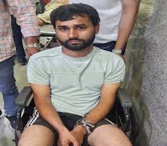 चार साल से पुलिस को चकमा देने वाला डकैती का आरोपी गिरफ्तार चार साल से पुलिस को चकमा देने वाला डकैती का आरोपी गिरफ्तार
