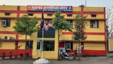 दुकान में बैठी महिला से बाइक सवार बदमाशों ने छीनी चेन दुकान में बैठी महिला से बाइक सवार बदमाशों ने छीनी चेन