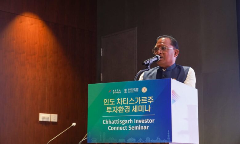 सीएम ने दक्षिण कोरियाई उद्योगपतियों को राज्य की संभावनाओं से कराया परिचित सीएम ने दक्षिण कोरियाई उद्योगपतियों को राज्य की संभावनाओं से कराया परिचित