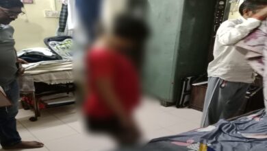 स्कूल जाने को लेकर फटकार से नाराज छात्रा ने फांसी लगाई स्कूल जाने को लेकर फटकार से नाराज छात्रा ने फांसी लगाई