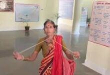 महिला 40 सालों से जमीन के लिए दफ्तरों का काट रही चक्कर, जान देने कलेक्टोरेट पहुंची