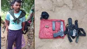 मुठभेड़ के दौरान एक नक्सली पिस्तौल के साथ पकड़ाया मुठभेड़ के दौरान एक नक्सली पिस्तौल के साथ पकड़ाया