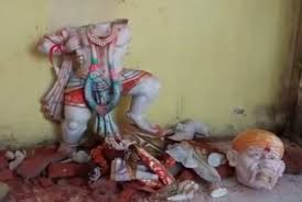 देव मूर्तियों को तोड़ने वाला गिरफ्तार, जेल दाखिल देव मूर्तियों को तोड़ने वाला गिरफ्तार, जेल दाखिल