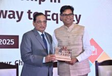 केवल 23 फीसदी बच्चे ही पहुंचते हैं 12 वीं, बच्चों के बीच में स्कूल छोड़ने के कारणों पर मंथन केवल 23 फीसदी बच्चे ही पहुंचते हैं 12 वीं, बच्चों के बीच में स्कूल छोड़ने के कारणों पर मंथन