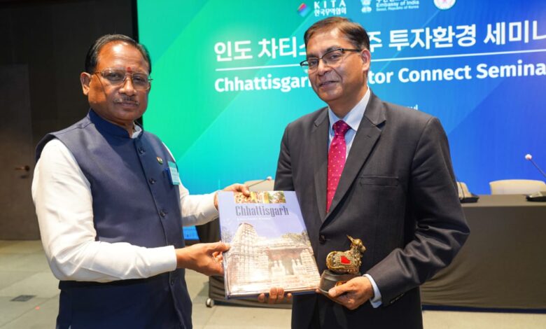 राजदूत से राज्य में स्टील, माइनिंग, इलेक्ट्रॉनिक्स और फ़ूड प्रोसेसिंग में निवेश पर की चर्चा राजदूत से राज्य में स्टील, माइनिंग, इलेक्ट्रॉनिक्स और फ़ूड प्रोसेसिंग में निवेश पर की चर्चा
