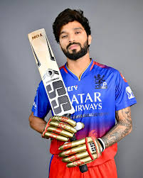 विराट कोहली , यशदयाल और एबी के युवक को आने लगे फ़ोन विराट कोहली , यशदयाल और एबी के युवक को आने लगे फ़ोन