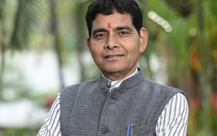 जल्द ही काम पर लौटेंगे तहसीलदार: टंकराम वर्मा जल्द ही काम पर लौटेंगे तहसीलदार: टंकराम वर्मा