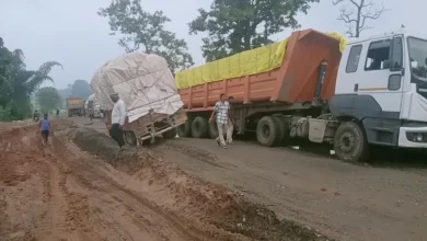 NH पर जाम से लोगों को हो रही परेशानी, चालक परेशान