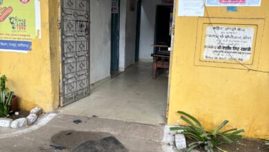 पति के खिलाफ कार्रवाई नहीं होने पर महिला ने थाने में खुद को किया आग के हवाले