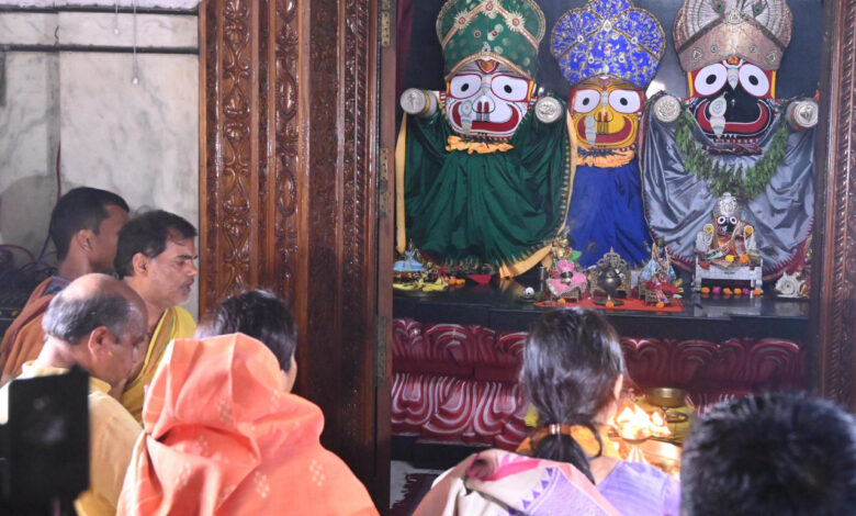 केंद्रीय मंत्री अन्नपूर्णा देवी ने भगवान जगन्नाथ का किया दर्शन केंद्रीय मंत्री अन्नपूर्णा देवी ने भगवान जगन्नाथ का किया दर्शन
