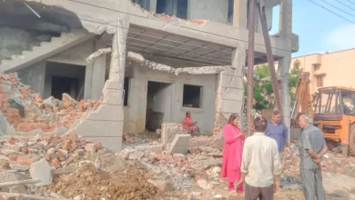 рдЕрд╡реИрдз рдирд┐рд░реНрдорд╛рдг рдкрд░ рдЪрд▓рд╛рдпрд╛ рдмреБрд▓рдбреЛрдЬрд░, рдирд┐рдпрдореЛрдВ рдХрд╛ рдкрд╛рд▓рди рдХрд░рдиреЗ рдХреА рджреА рдХреЬреА рд╣рд┐рджрд╛рдпрдд рдЕрд╡реИрдз рдирд┐рд░реНрдорд╛рдг рдкрд░ рдЪрд▓рд╛рдпрд╛ рдмреБрд▓рдбреЛрдЬрд░, рдирд┐рдпрдореЛрдВ рдХрд╛ рдкрд╛рд▓рди рдХрд░рдиреЗ рдХреА рджреА рдХреЬреА рд╣рд┐рджрд╛рдпрдд