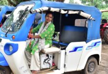 ई रिक्शा से आत्मनिर्भर हुई आदिलक्ष्मी ई रिक्शा से आत्मनिर्भर हुई आदिलक्ष्मी