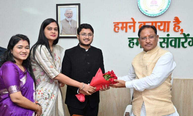 समस्याओं का समाधान करने में राज्य प्रशासनिक सेवा के अधिकारियों की है अहम भूमिका: सीएम साय समस्याओं का समाधान करने में राज्य प्रशासनिक सेवा के अधिकारियों की है अहम भूमिका: सीएम साय
