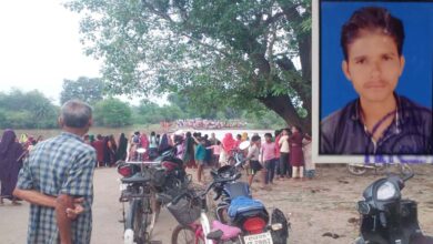पैदल नाला पार करने के दौरान युवक बहा