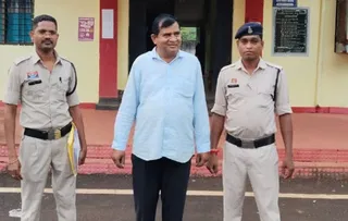 फर्जी रजिस्ट्री कर ₹74.68 लाख की ठगी, बालोद में आरोपी गिरफ्तार फर्जी रजिस्ट्री कर ₹74.68 लाख की ठगी, बालोद में आरोपी गिरफ्तार
