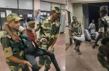 दो मोटरसाइकिलों की टक्कर, मौके पर पहुंचे बीएसएफ के जवान दो मोटरसाइकिलों की टक्कर, मौके पर पहुंचे बीएसएफ के जवान