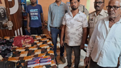 प्रतिबंधित दवाई की बिक्री पर औषधि और पुलिस विभाग ने की कार्रवाई, दो गिरफ्तार