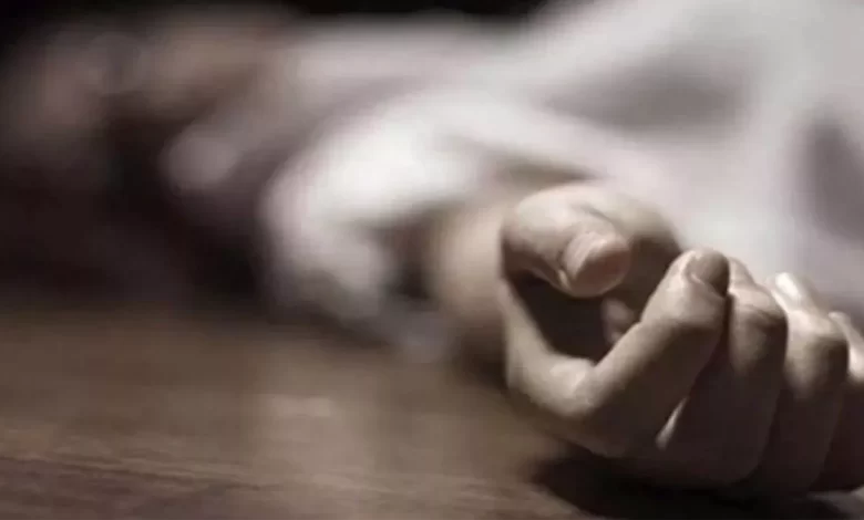 निर्माणाधीन दुकान में अधेड़ की लाश मिली निर्माणाधीन दुकान में अधेड़ की लाश मिली