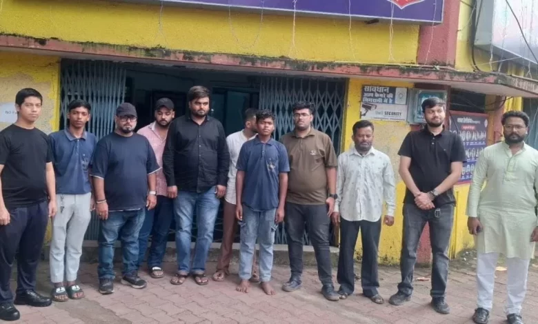 वीआईपी रोड में अवैध होटल और कैफे के खिलाफ बड़ी कार्रवाई, 11 गिरफ्तार वीआईपी रोड में अवैध होटल और कैफे के खिलाफ बड़ी कार्रवाई, 11 गिरफ्तार