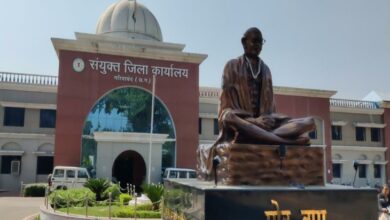 देर से दफ्तर आने वाले कर्मचारियों को लौटाया बैरंग, कलेक्टर ने कराया गेट बंद