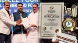 बस्तर के टीकम तारम को यूथ चेंज मेकर अवॉर्ड बस्तर के टीकम तारम को यूथ चेंज मेकर अवॉर्ड