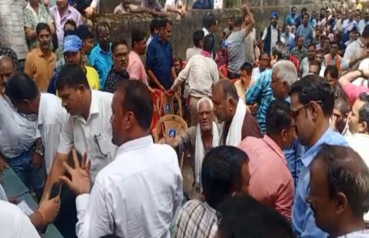 एसईसीएल की सर्वे टीम को ग्रामीणों के विरोध के चलते लौटना पड़ा खाली हाथ, एफआईआर दर्ज एसईसीएल की सर्वे टीम को ग्रामीणों के विरोध के चलते लौटना पड़ा खाली हाथ, एफआईआर दर्ज