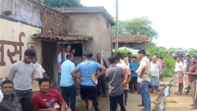 पति पत्नी और बच्चो की हत्या कर घर में दफनाया पति पत्नी और बच्चो की हत्या कर घर में दफनाया