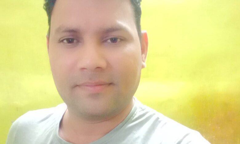 पारिवारिक कारणों से तंग आकर व्यापारी ने की आत्महत्या पारिवारिक कारणों से तंग आकर व्यापारी ने की आत्महत्या