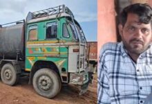 टैंकर ने बाइक सवार युवक को कुचला, दूसरा गंभीर टैंकर ने बाइक सवार युवक को कुचला, दूसरा गंभीर