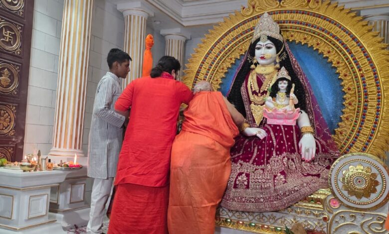 कोरबा में जगतगुरु रामभद्राचार्य जी महाराज द्वारा श्रीराम कथा का लोकार्पण कोरबा में जगतगुरु रामभद्राचार्य जी महाराज द्वारा श्रीराम कथा का लोकार्पण