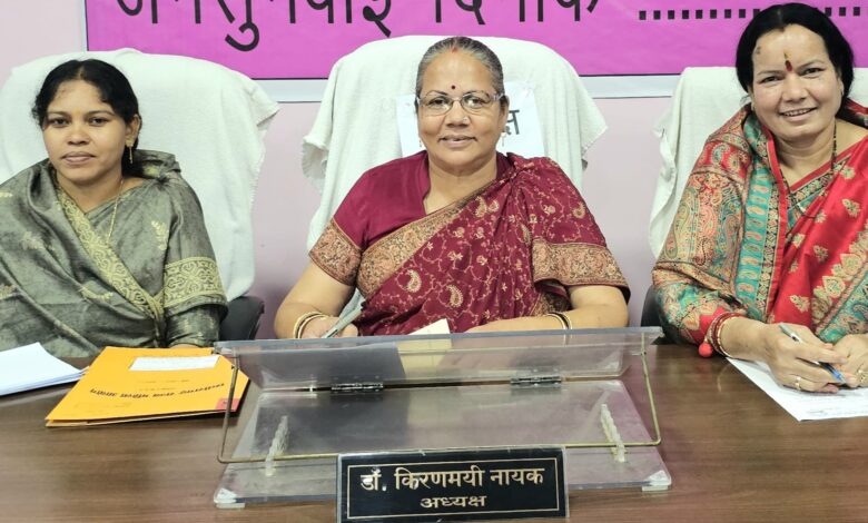 युवती का नाबालिग से सम्बन्ध, शादी से इंकार पर मांगे 50 लाख, महिला आयोग पहुंची शिकायत युवती का नाबालिग से सम्बन्ध, शादी से इंकार पर मांगे 50 लाख, महिला आयोग पहुंची शिकायत