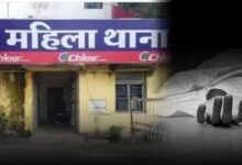 महिला थाना के बहार खुद को आग लगाने वाली महिला ने तोड़ा दम महिला थाना के बहार खुद को आग लगाने वाली महिला ने तोड़ा दम